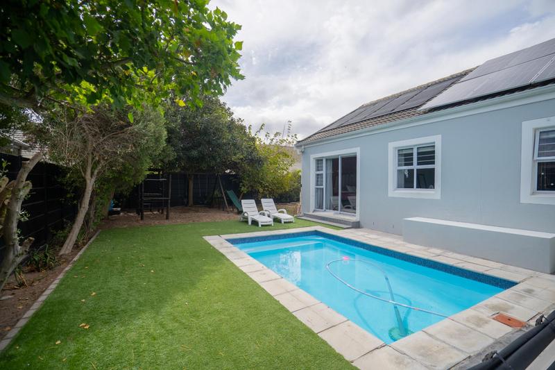 3 Bedroom Property for Sale in Sunningdale Western Cape